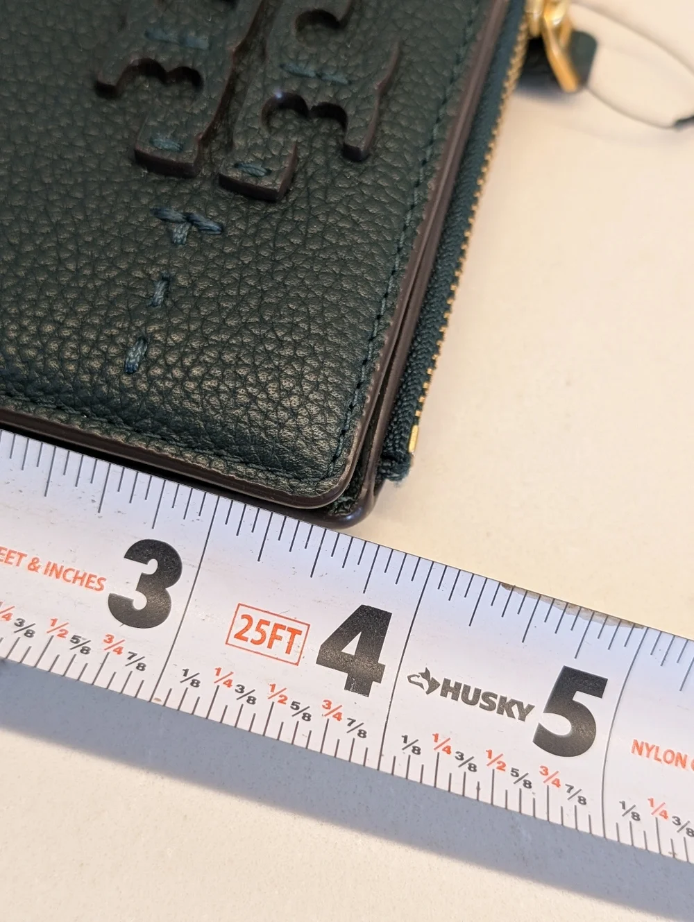 Tory Burch Pebbled Leather Card Zip Wallet - EUC - Green 4x3.75 Inches - Picture 14 of 16